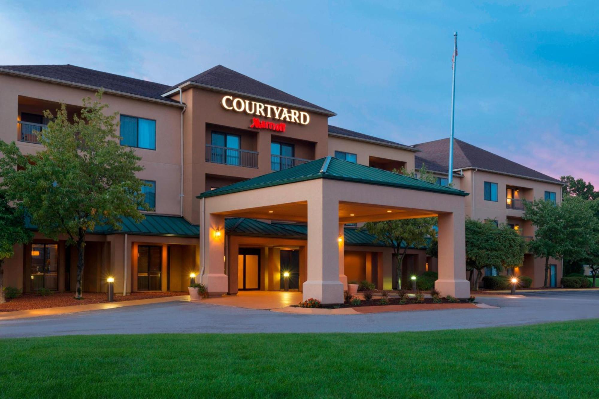 Courtyard Akron Fairlawn Hotel Montrose Exterior photo